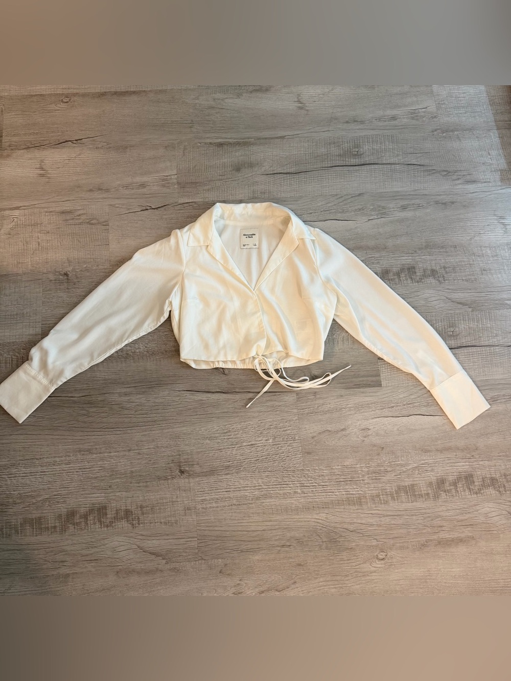 Abercrombie & Fitch White Cropped Blouse